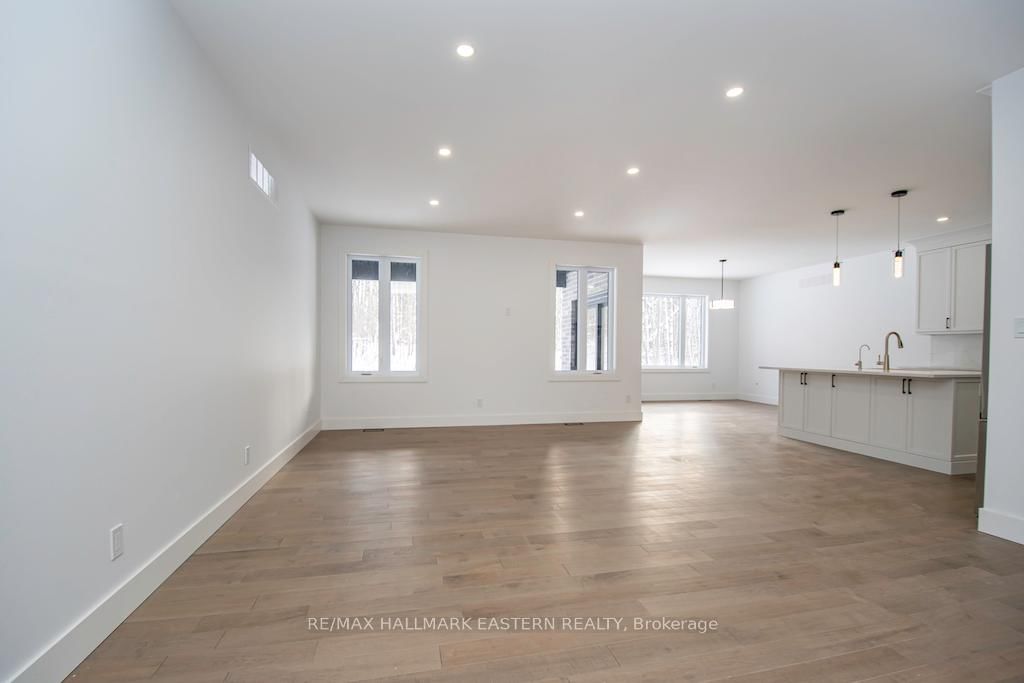 11 Maplewood Court • Trent Lakes, ON photo 5