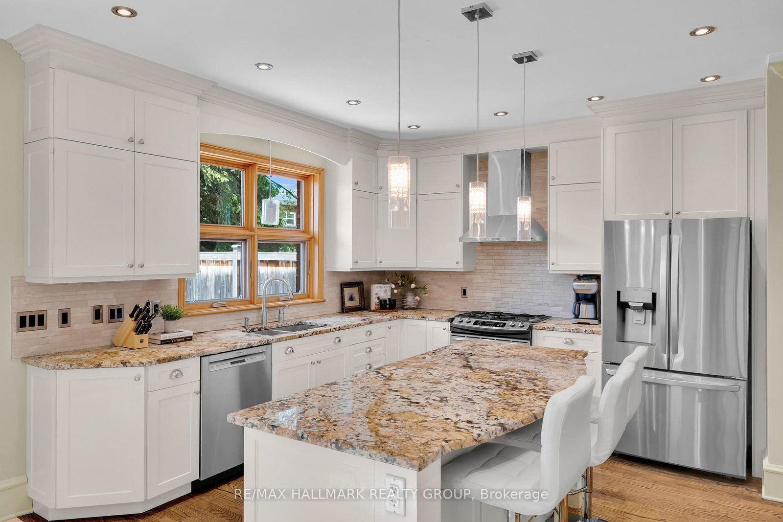 376 Winona Avenue • Ottawa, ON photo 10