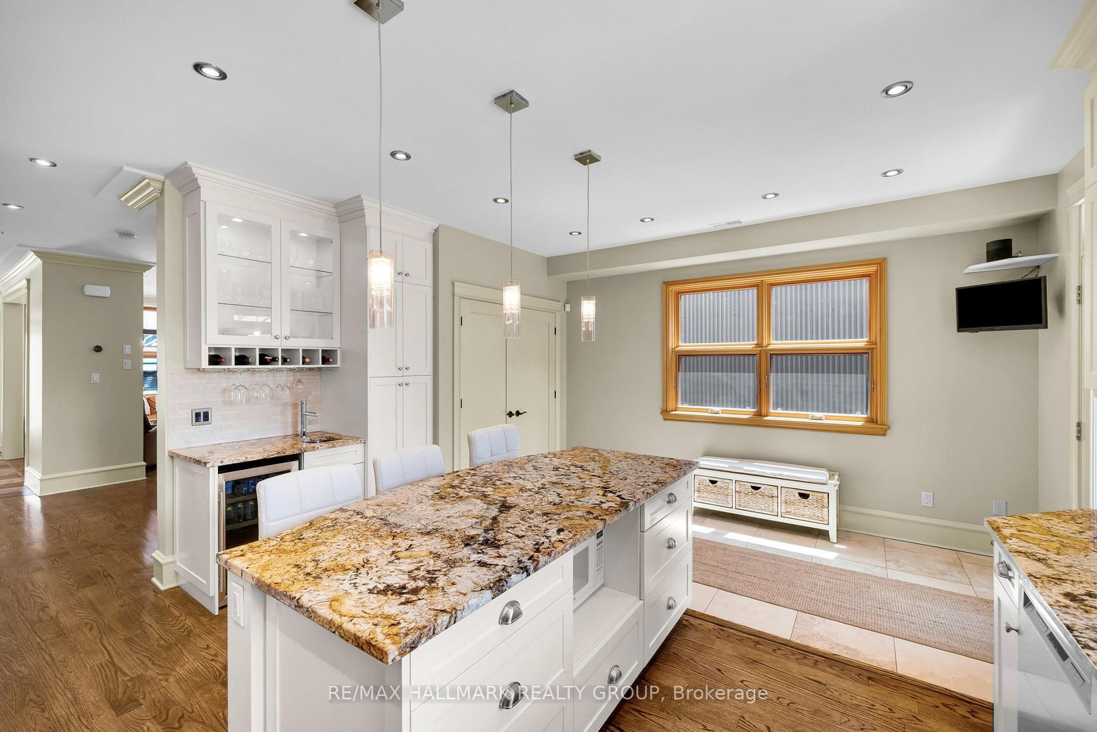 376 Winona Avenue • Ottawa, ON photo 12