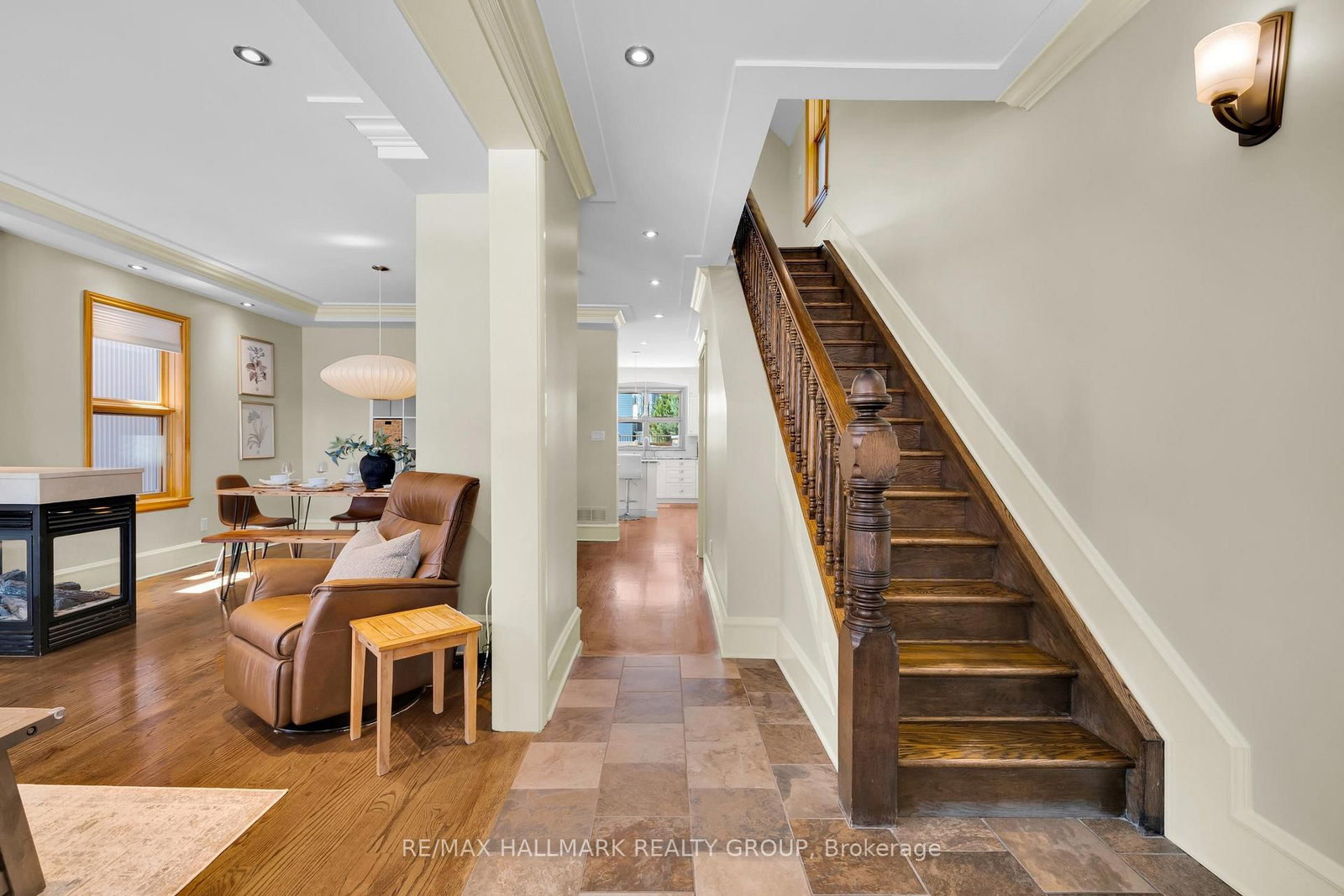 376 Winona Avenue • Ottawa, ON photo 4