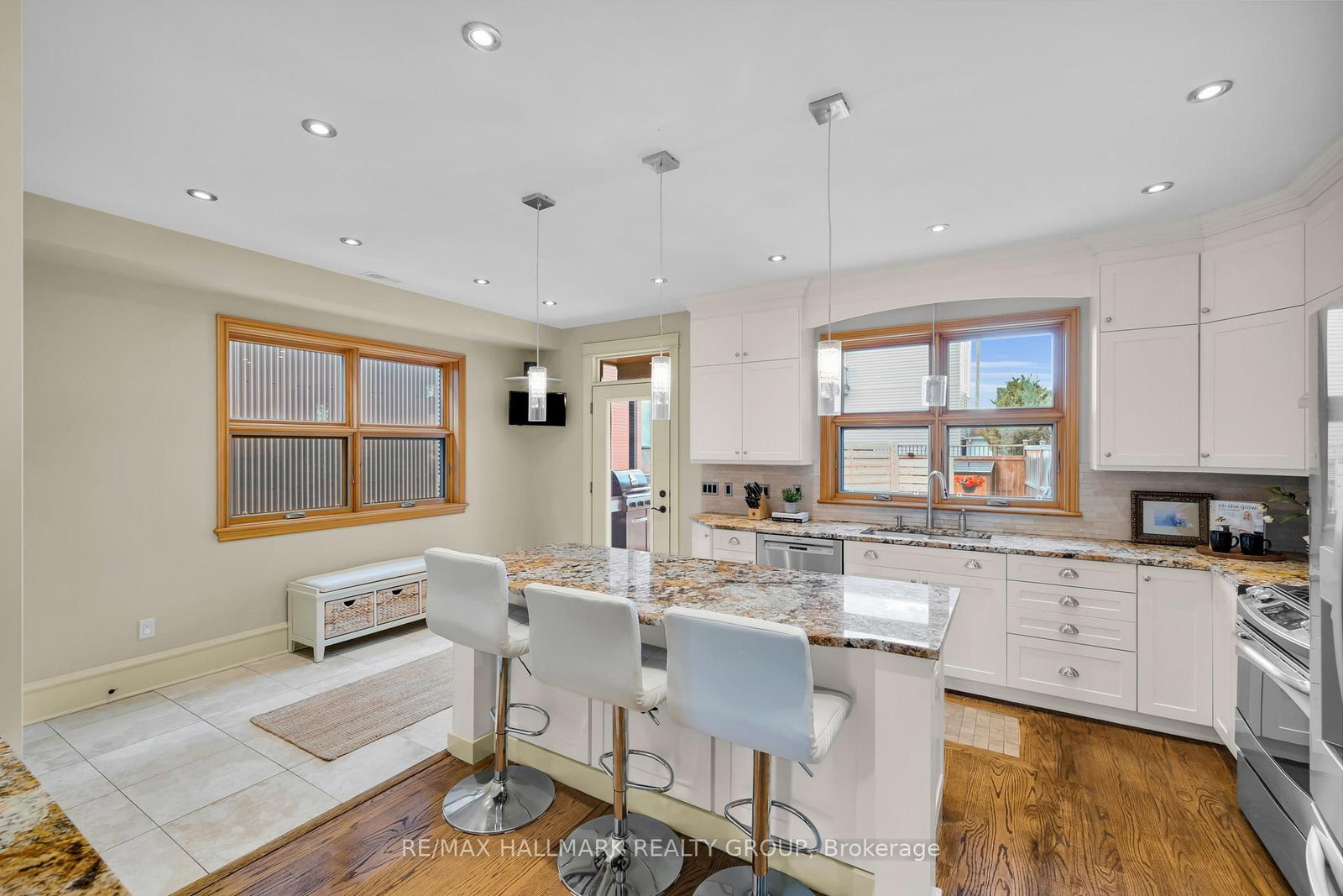 376 Winona Avenue • Ottawa, ON photo 9