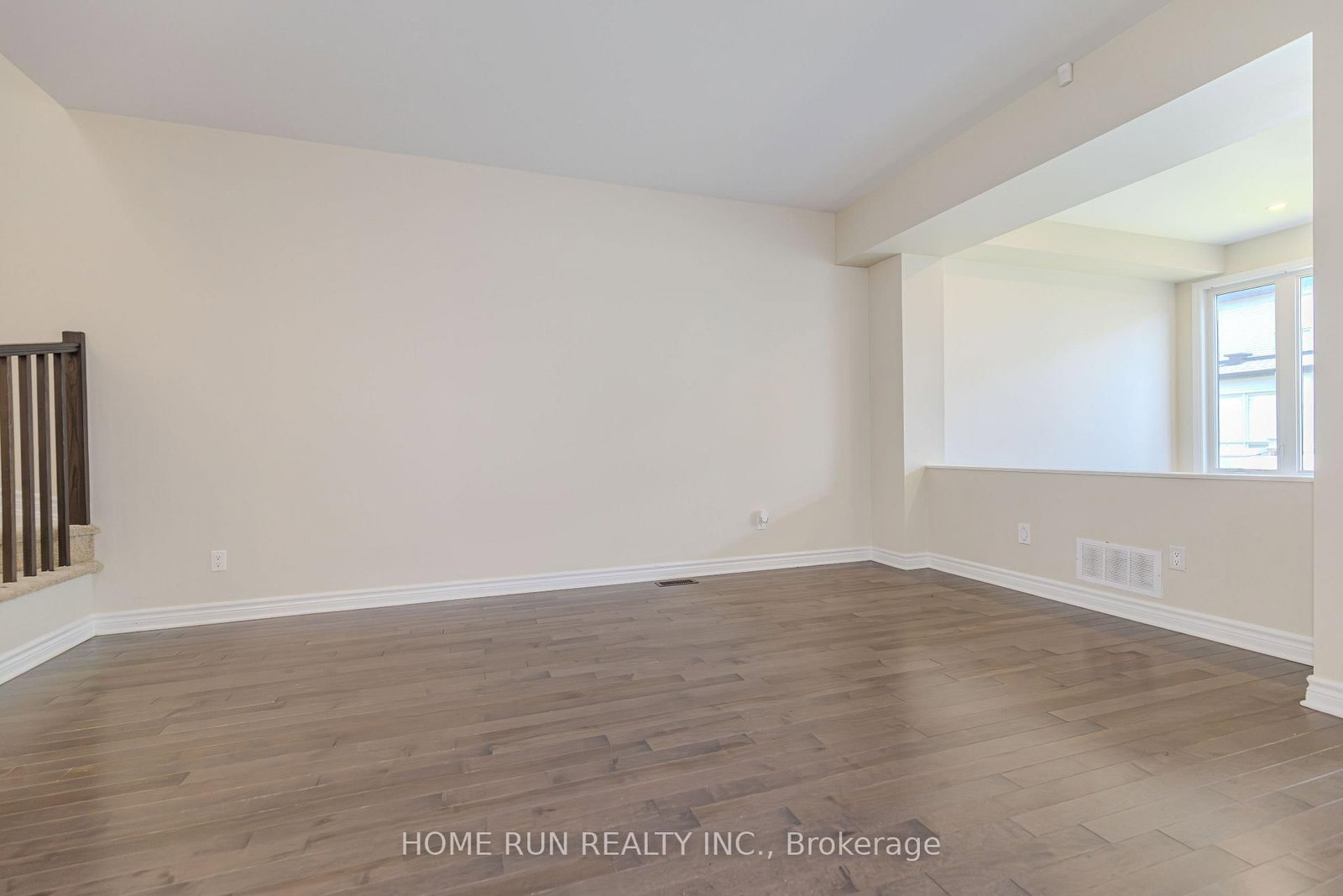 785 Cairn Crescent • Ottawa, ON photo 16
