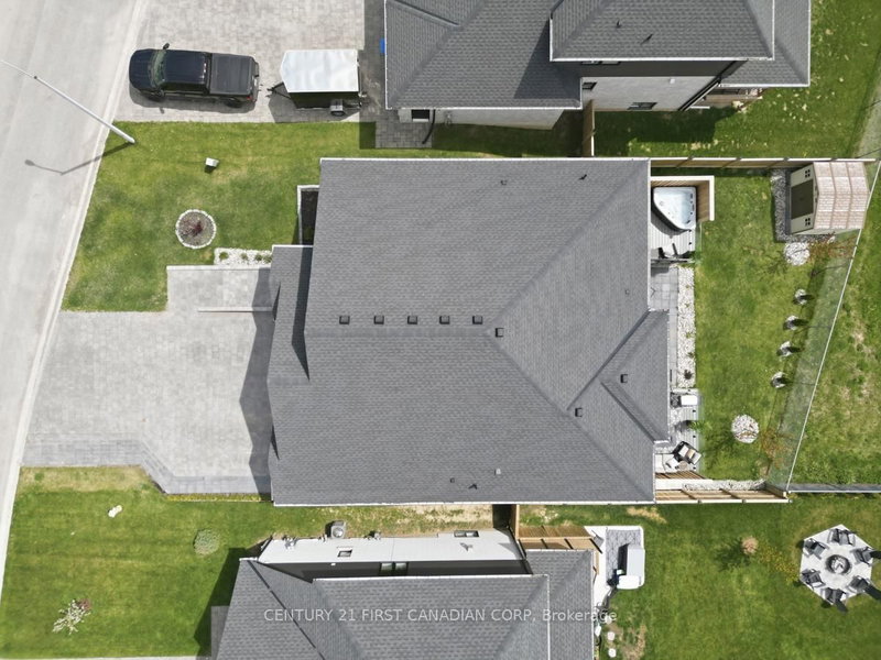 31 Briscoe Crescent