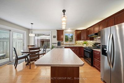 102 LOGGERS Grove • London East, ON photo 5