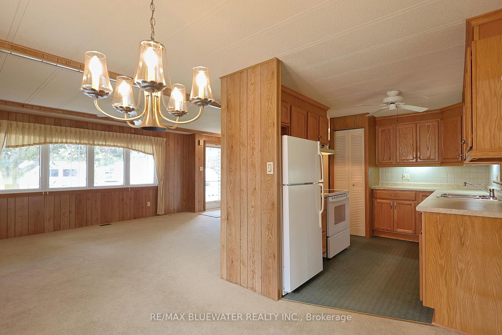 254 Highland Springs • South Huron, ON photo 14