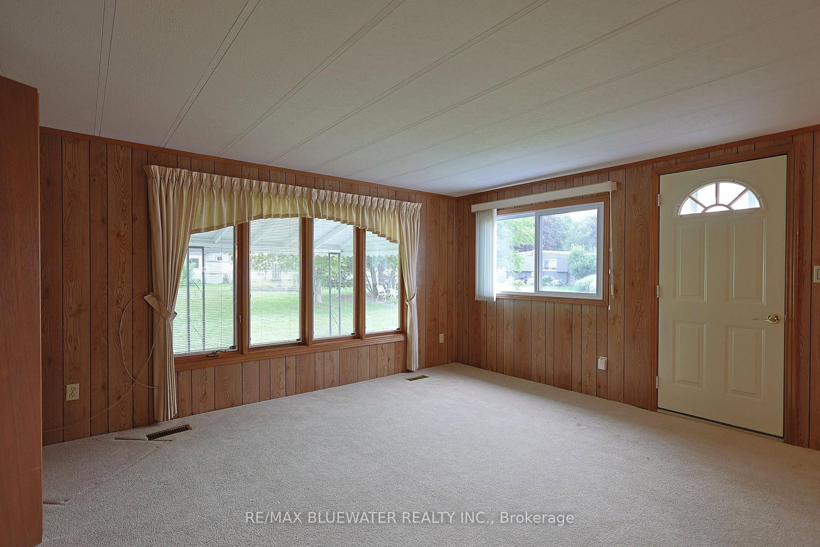 254 Highland Springs • South Huron, ON photo 19