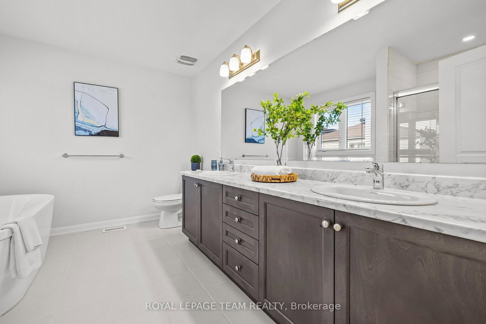 70 Ralph Erfle Way • Ottawa, ON photo 19