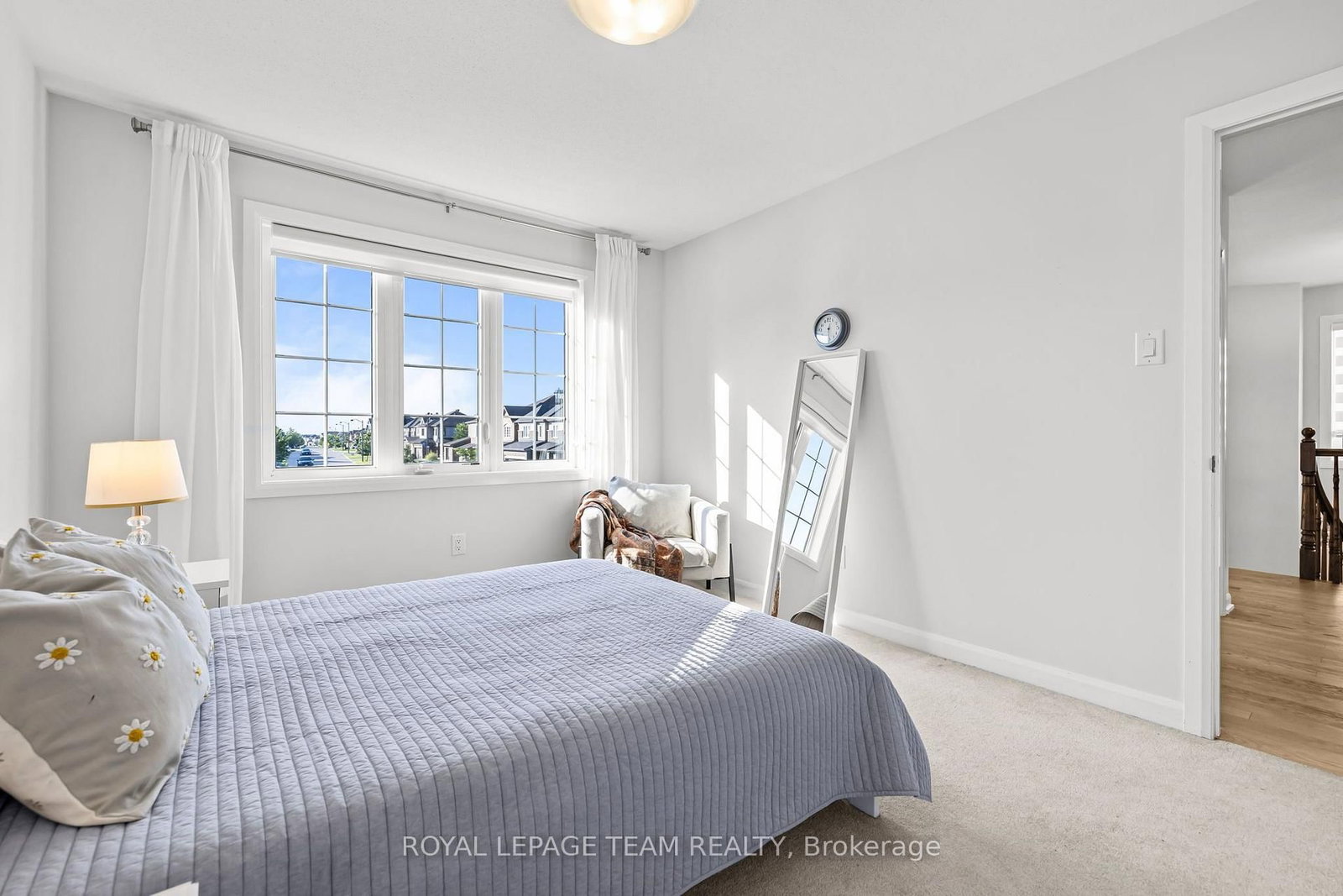 70 Ralph Erfle Way • Ottawa, ON photo 22