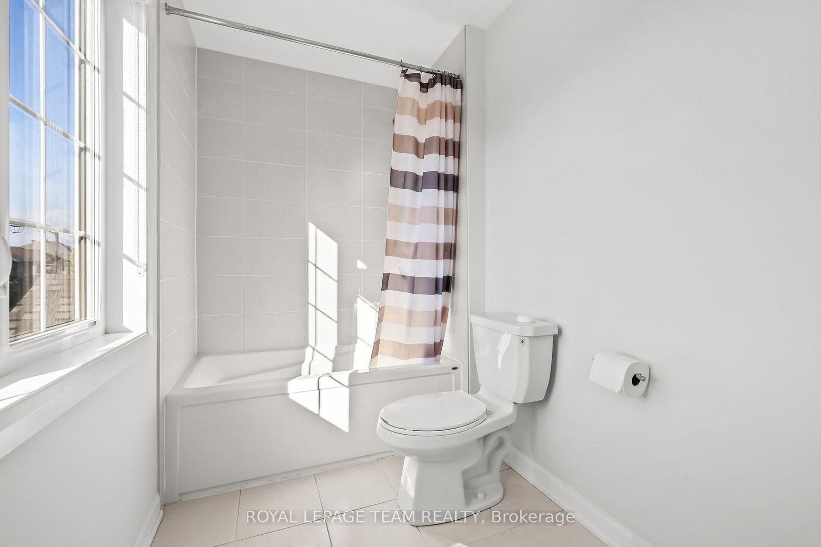 70 Ralph Erfle Way • Ottawa, ON photo 27
