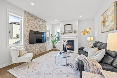 70 Ralph Erfle Way • Ottawa, ON photo 4