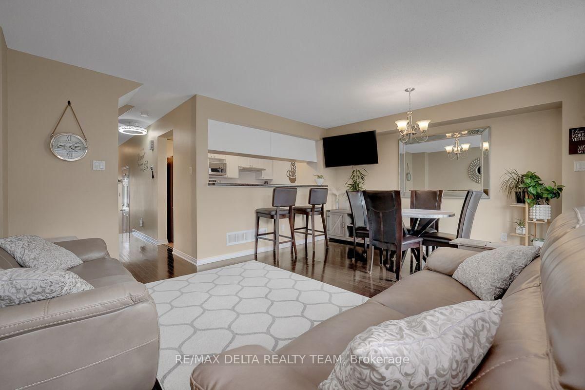 429 Dusk Private • Ottawa, ON photo 8