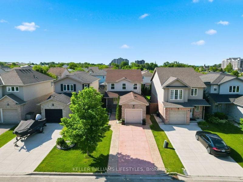 1135 Kimball Crescent