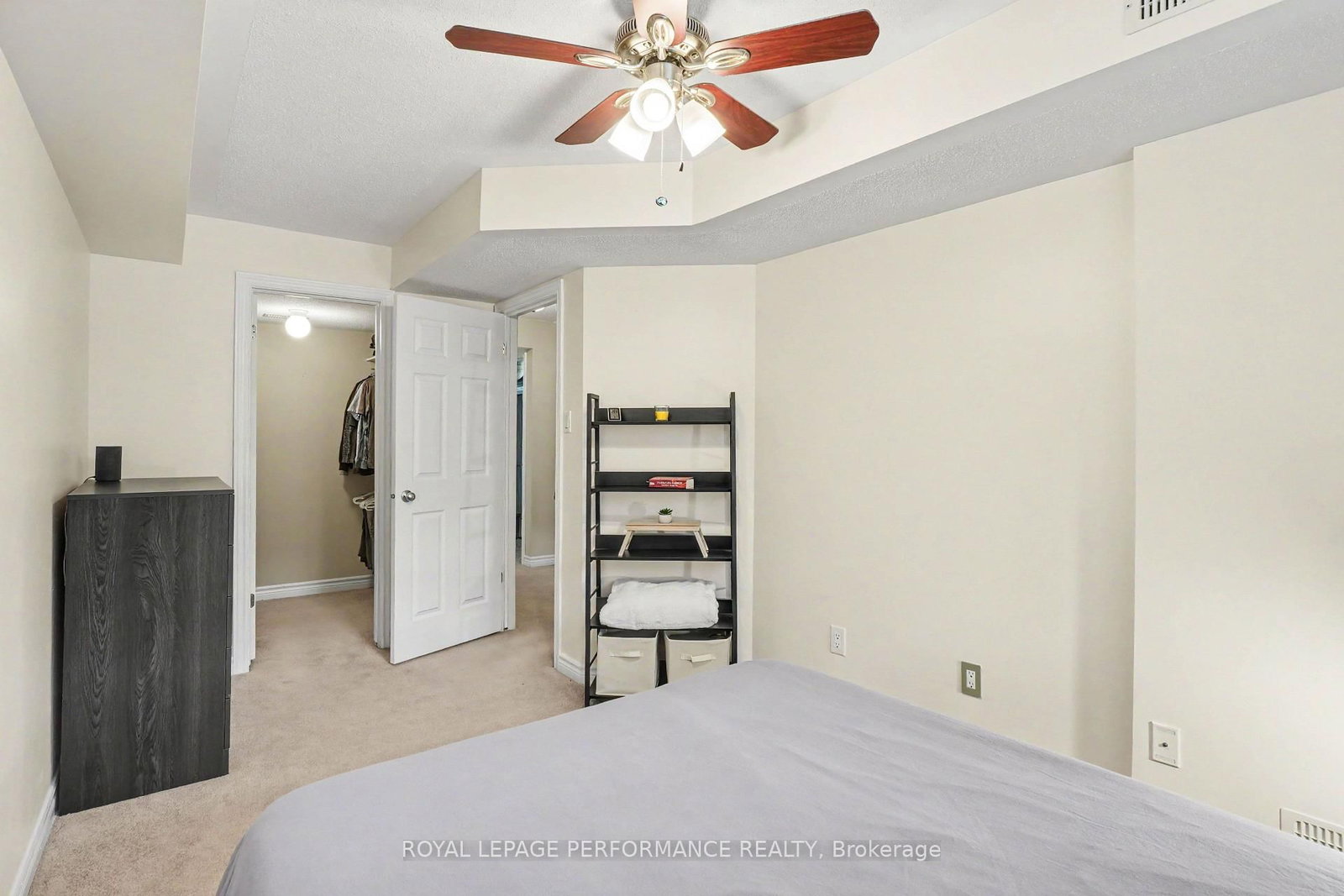 269A Titanium Private • Ottawa, ON photo 14