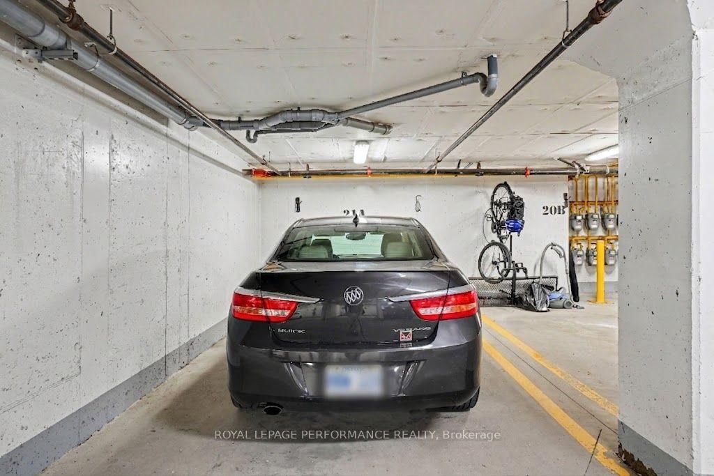 269A Titanium Private • Ottawa, ON photo 20