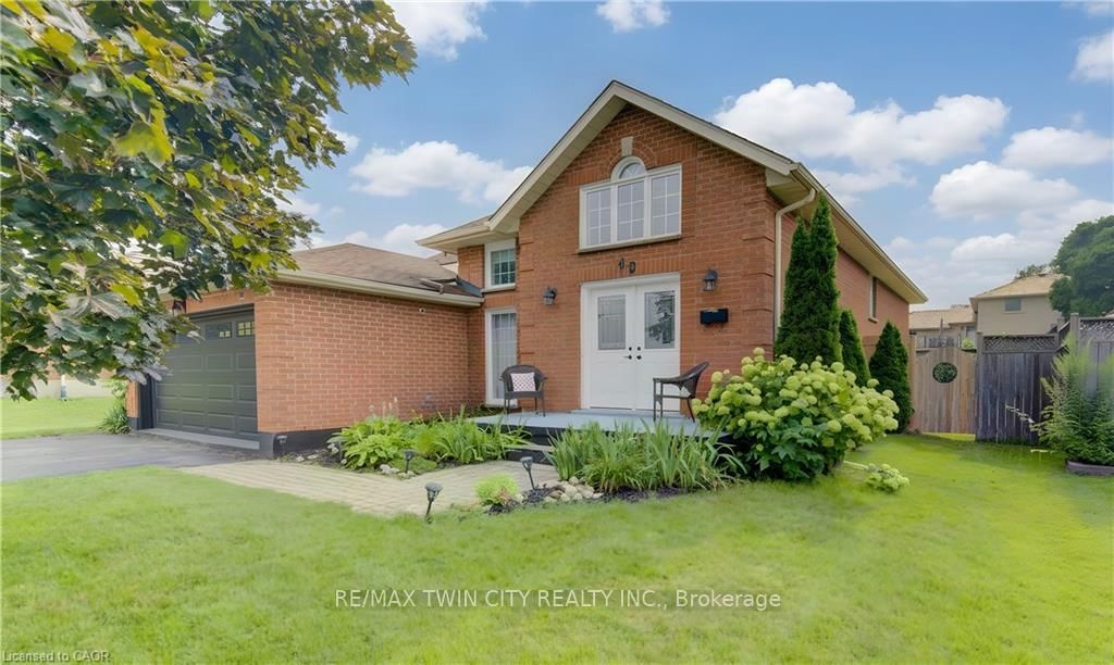 49 KING WILLIAM Street • Brant, ON photo 3