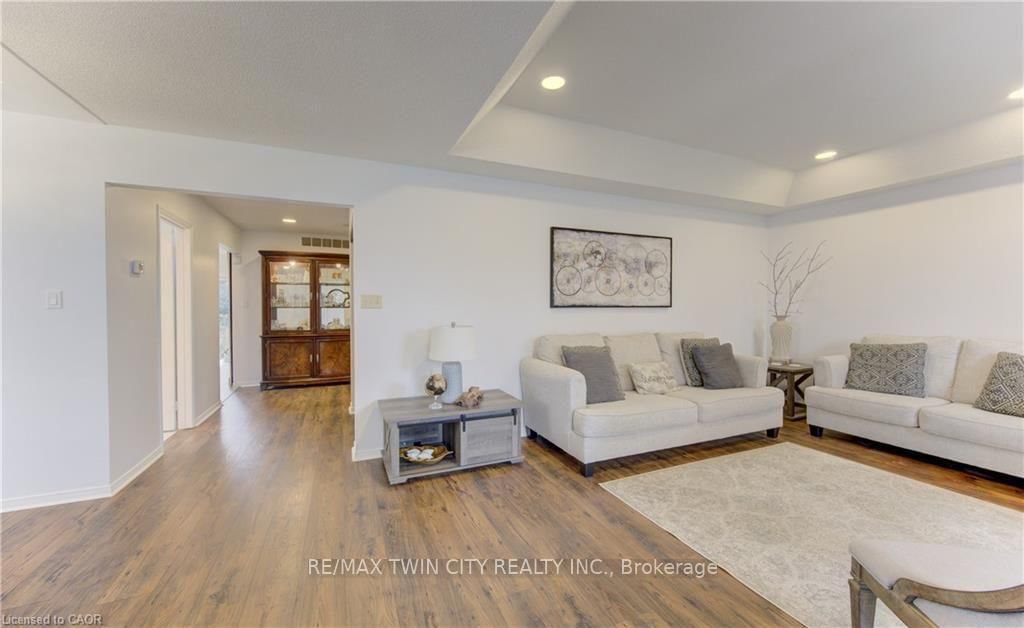49 KING WILLIAM Street • Brant, ON photo 9