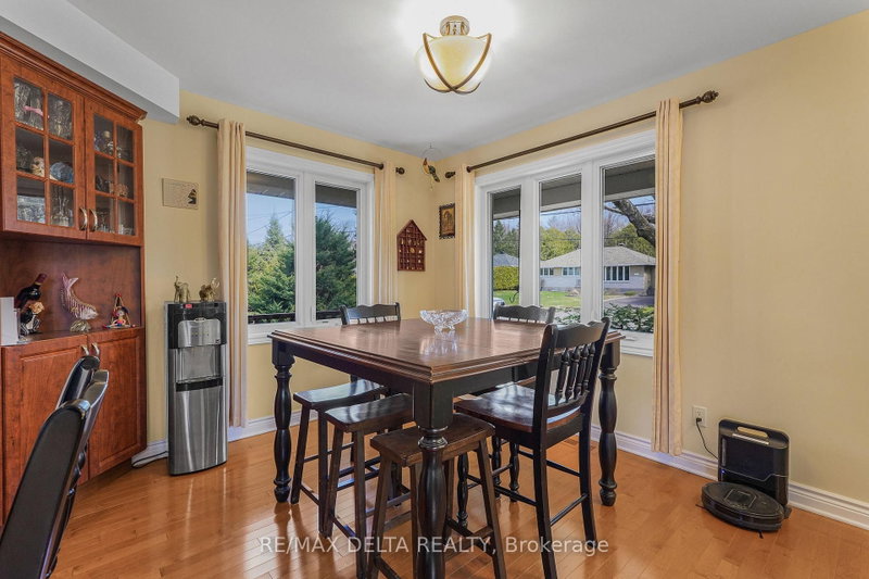 2567 Cleroux Cres photo 5