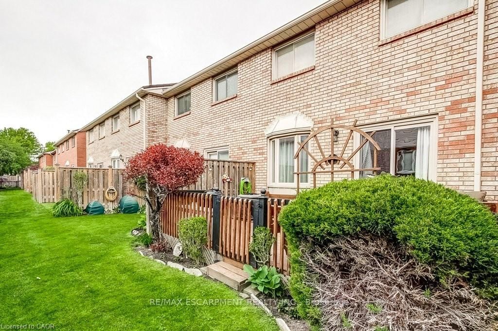 391 STONE CHURCH Road E • #22 • Hamilton, ON photo 38
