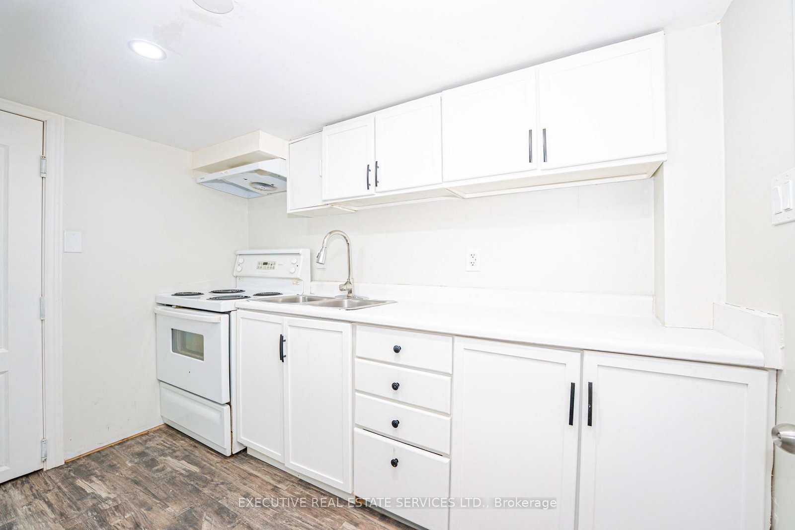 77 Overlea Drive • Kitchener, ON photo 32