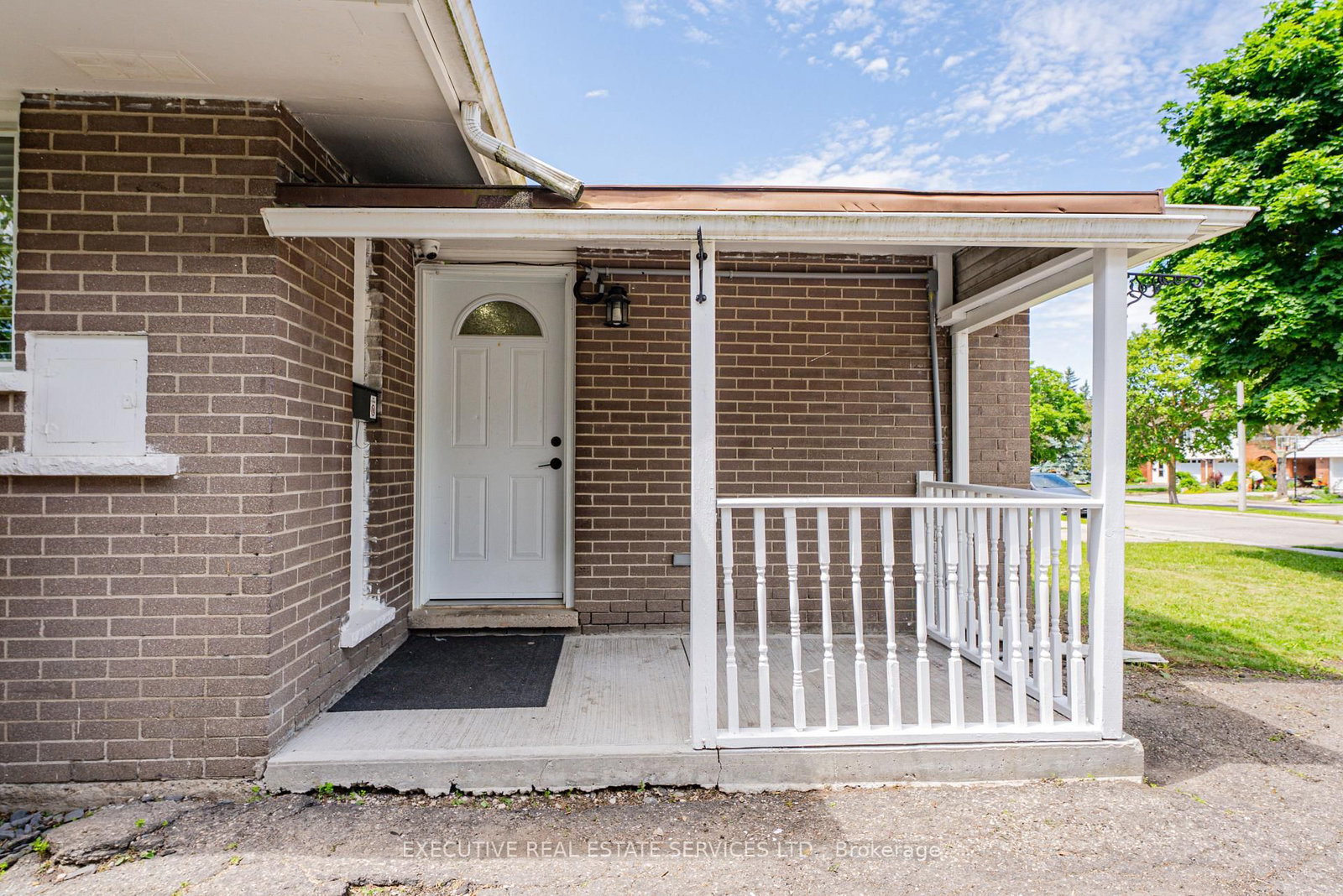 77 Overlea Drive • Kitchener, ON photo 4