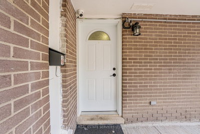 77 Overlea Drive • Kitchener, ON photo 5