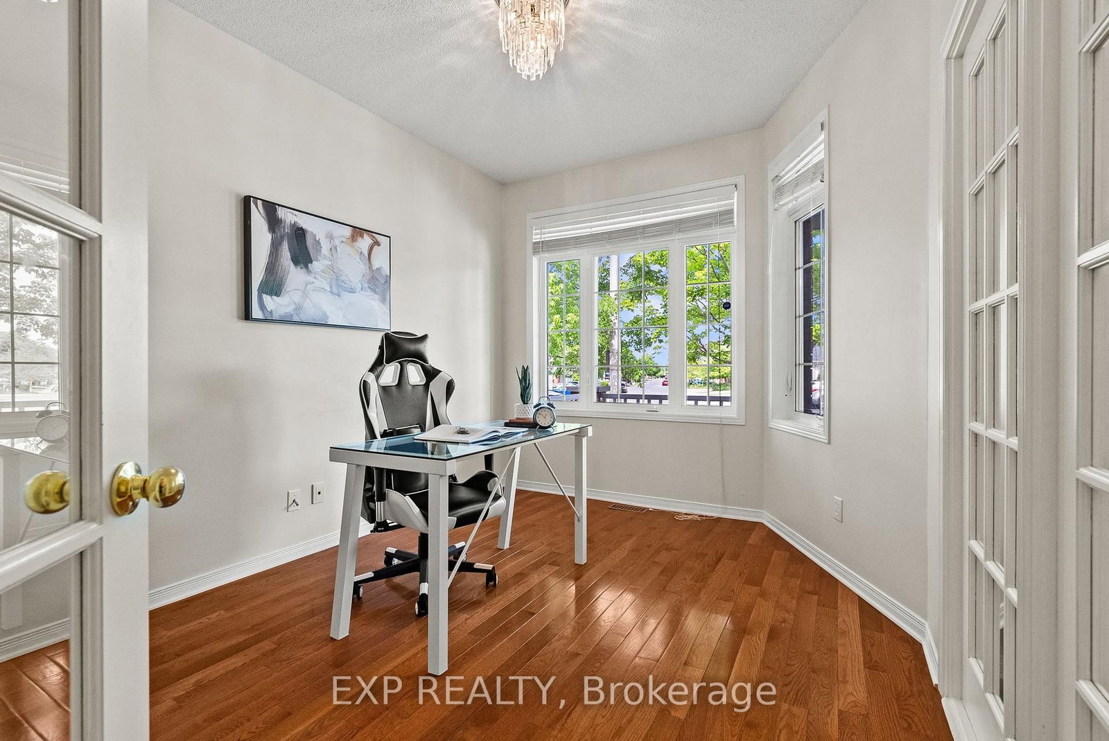 112 Redcliff Avenue • Ottawa, ON photo 10