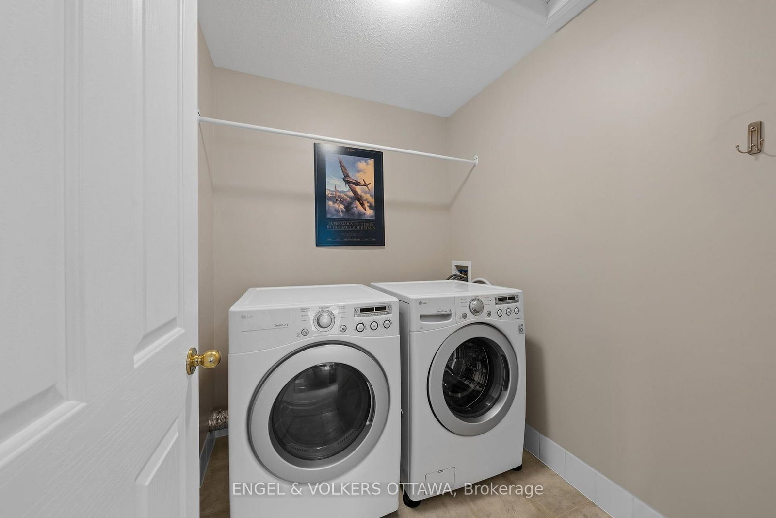 48 Fieldberry Private • Ottawa, ON photo 18