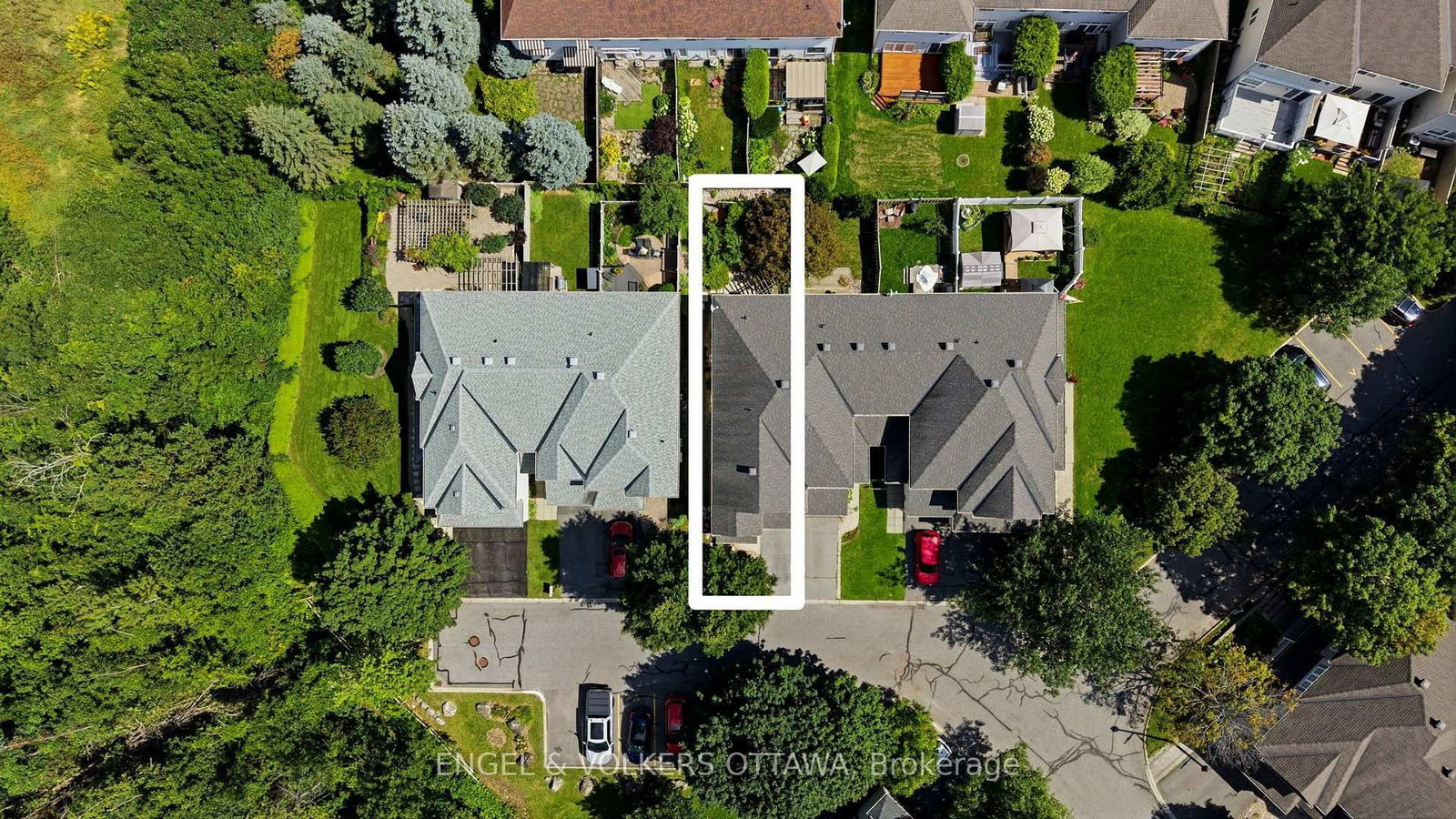 48 Fieldberry Private • Ottawa, ON photo 27