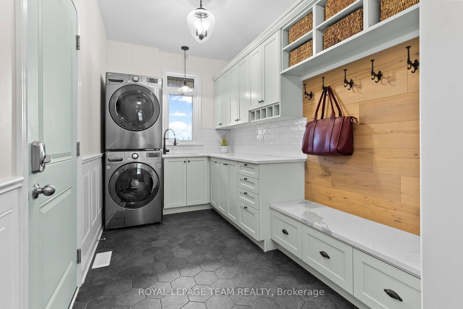 26 Synergy Way • Ottawa, ON photo 16