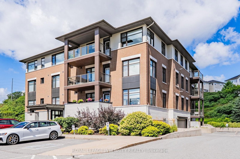 303 - 170 GUELPH Private