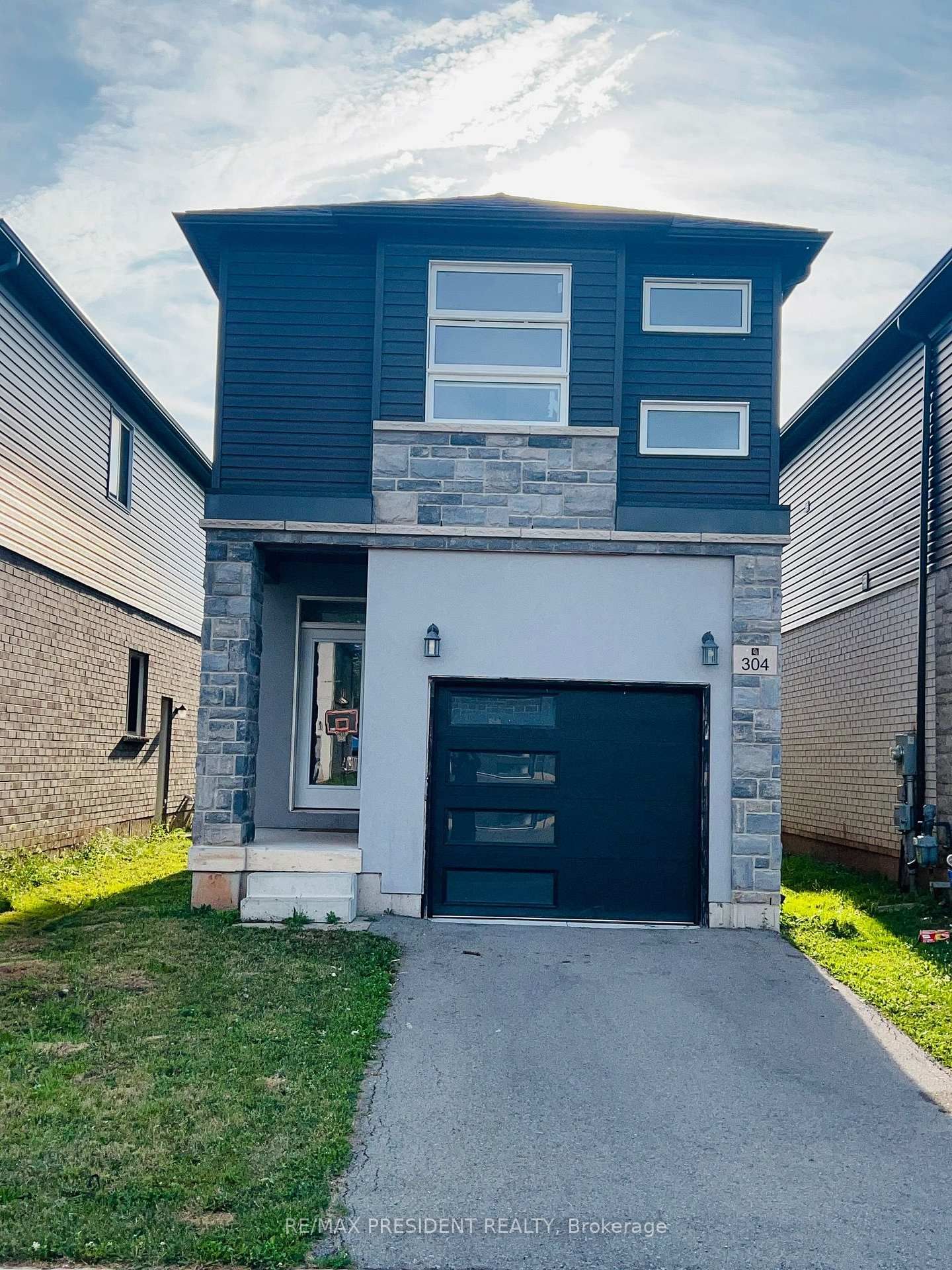 304 Louise Street • Welland, ON photo 1