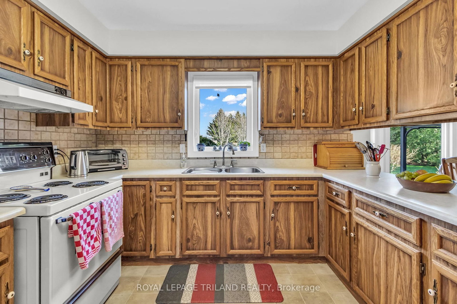 5257 Cliff Road • Lambton Shores, ON photo 15