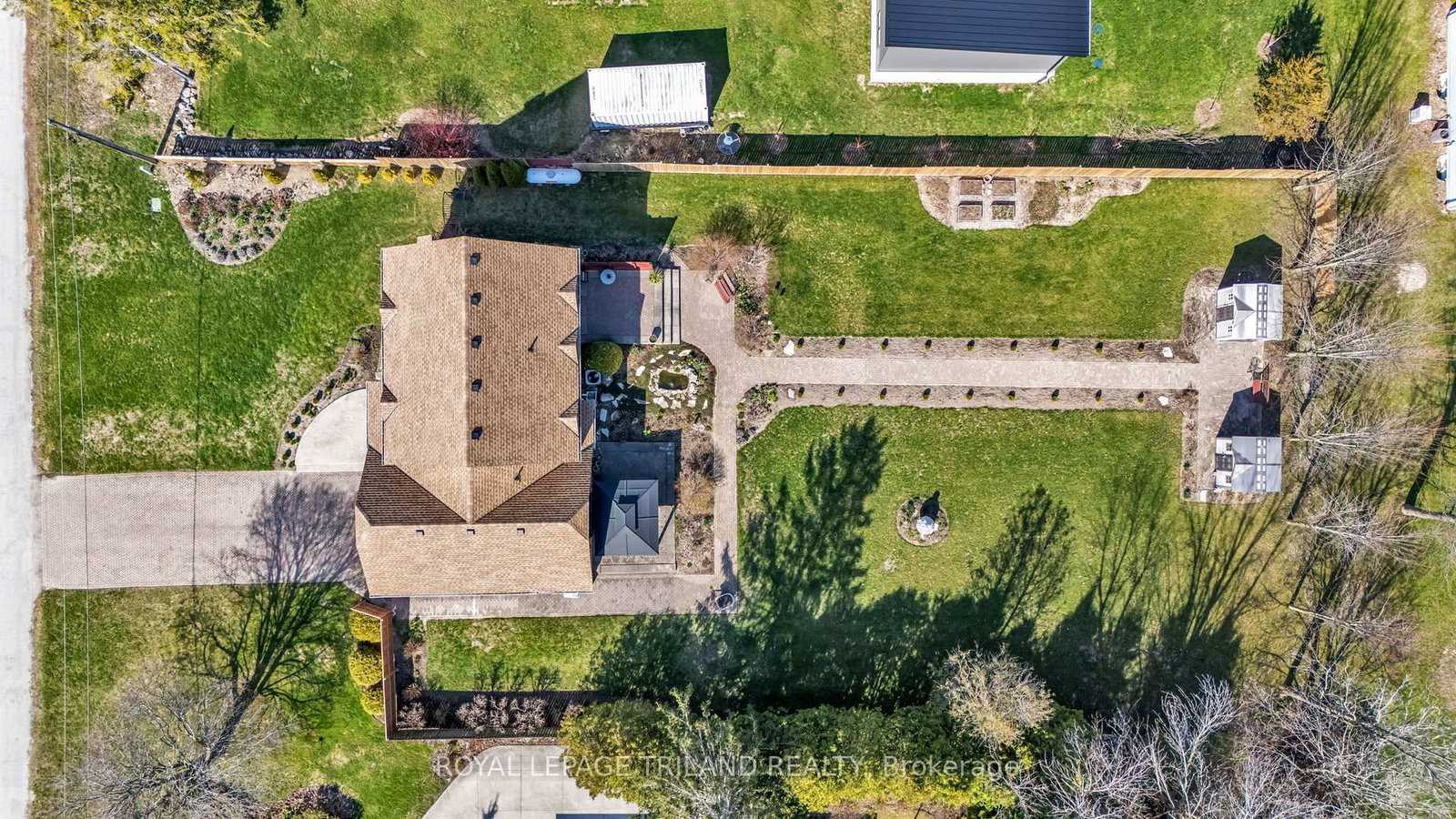5257 Cliff Road • Lambton Shores, ON photo 40