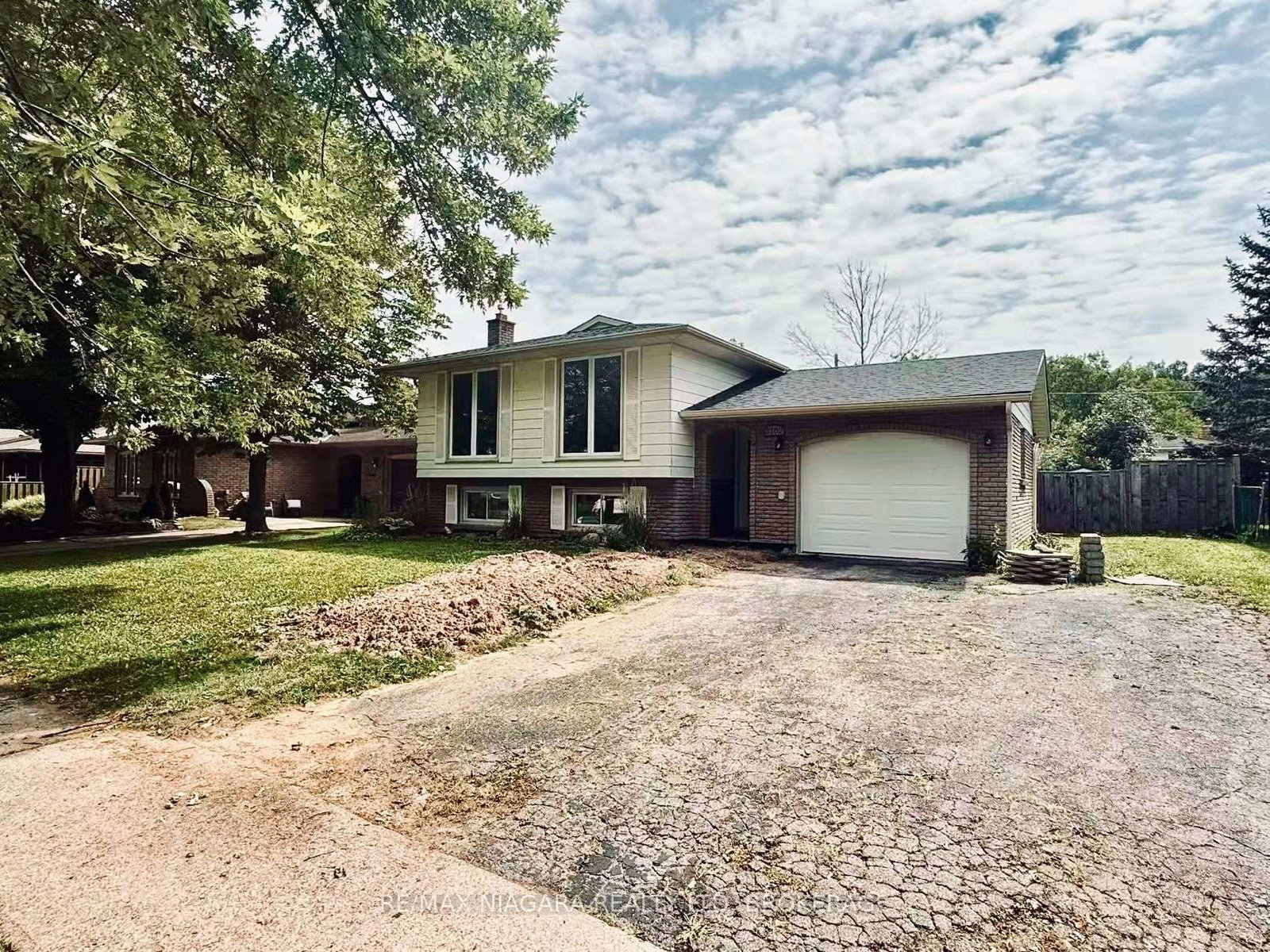 3102 Ussher Street • Niagara Falls, ON photo 1