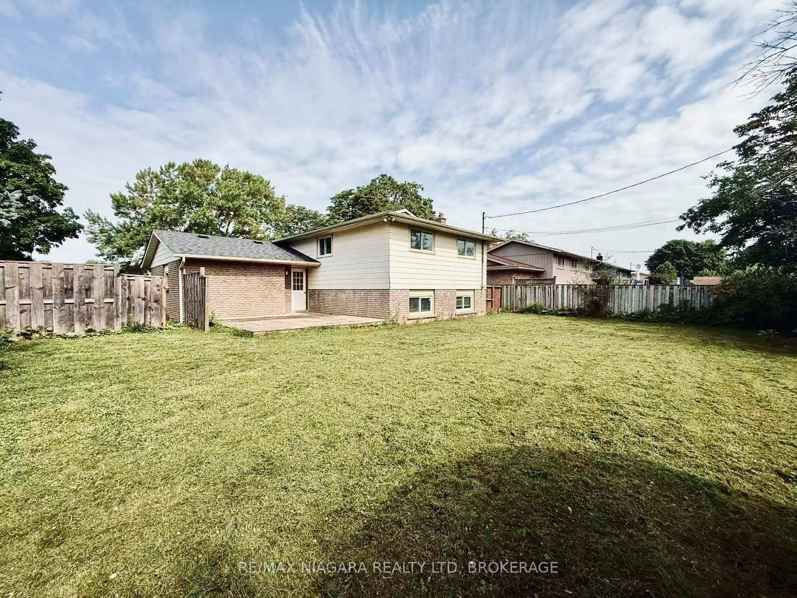 3102 Ussher Street • Niagara Falls, ON photo 3