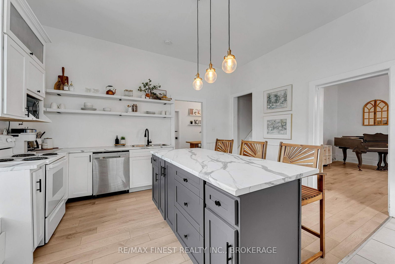 136 Robert Street • Napanee, ON photo 12