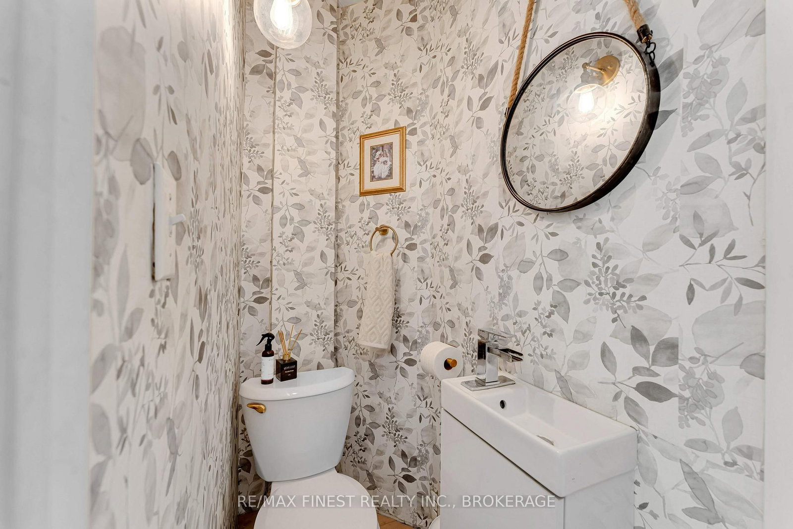 136 Robert Street • Napanee, ON photo 22