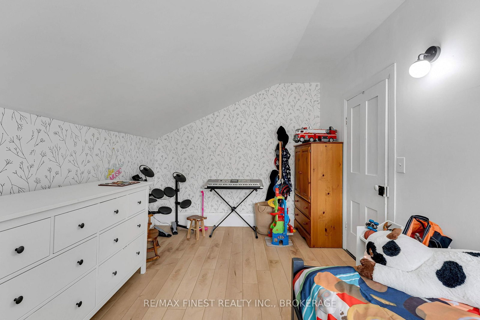 136 Robert Street • Napanee, ON photo 36