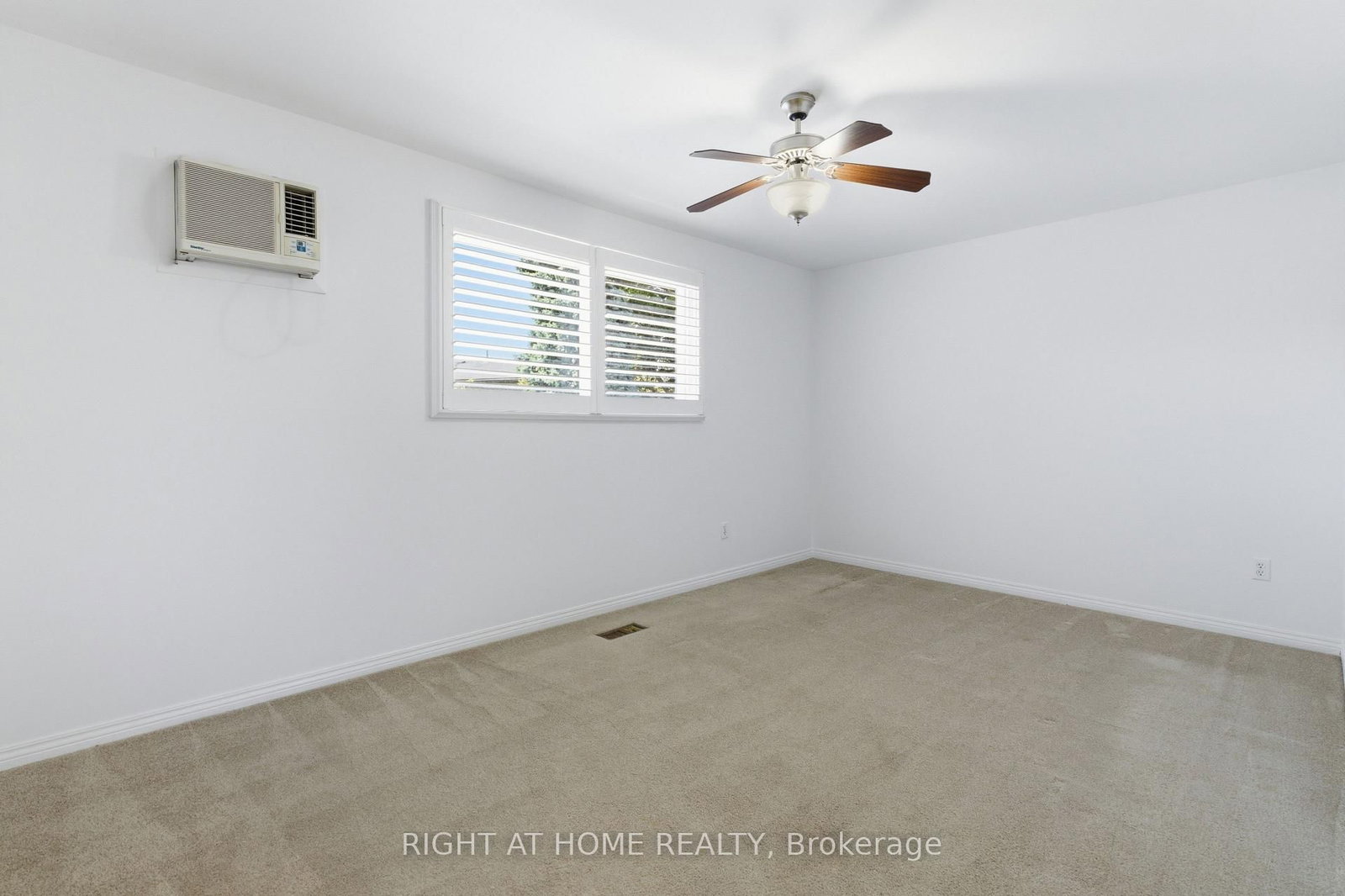 341 Rexford Drive • Hamilton, ON photo 21