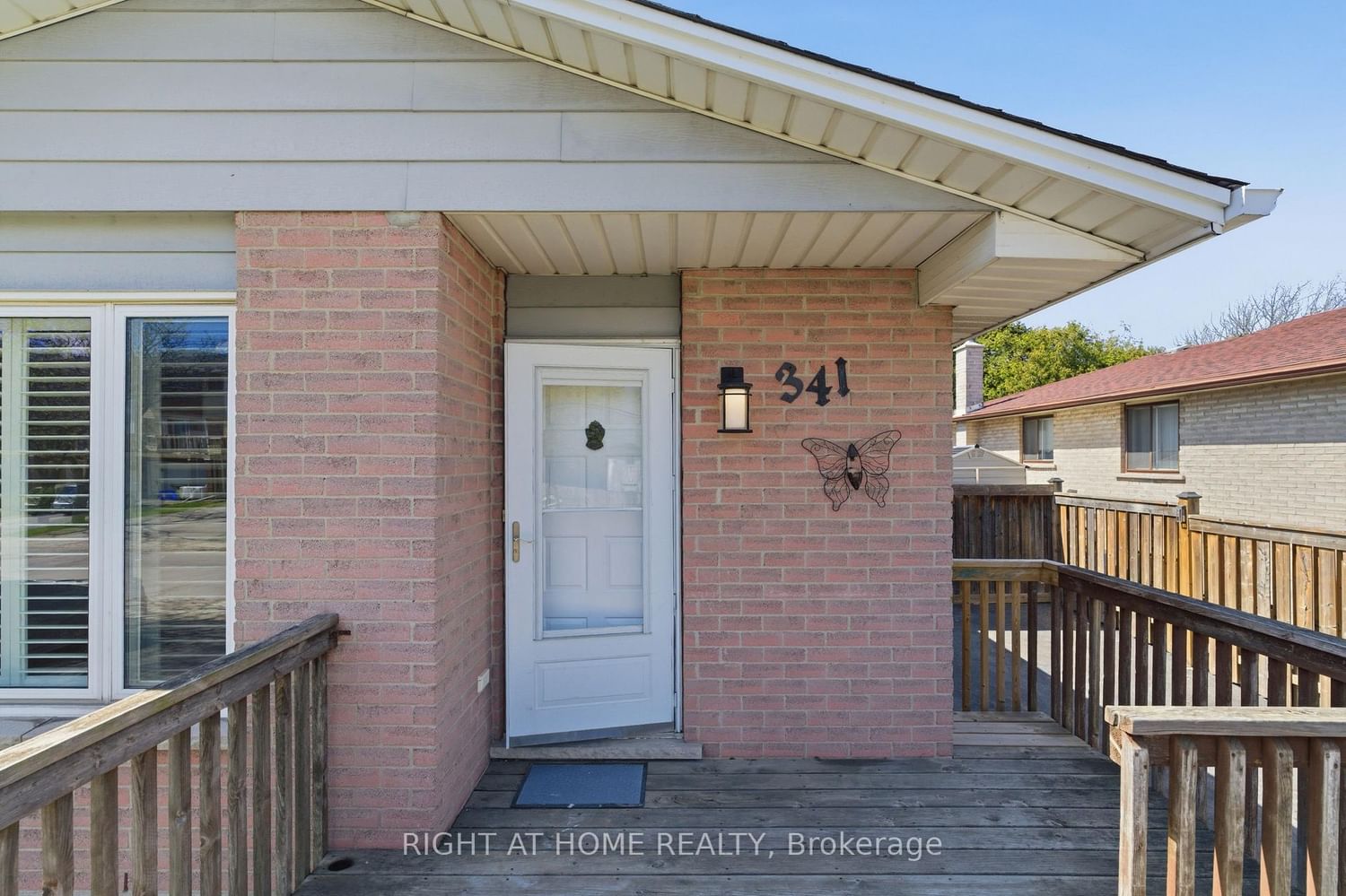 341 Rexford Drive • Hamilton, ON photo 3