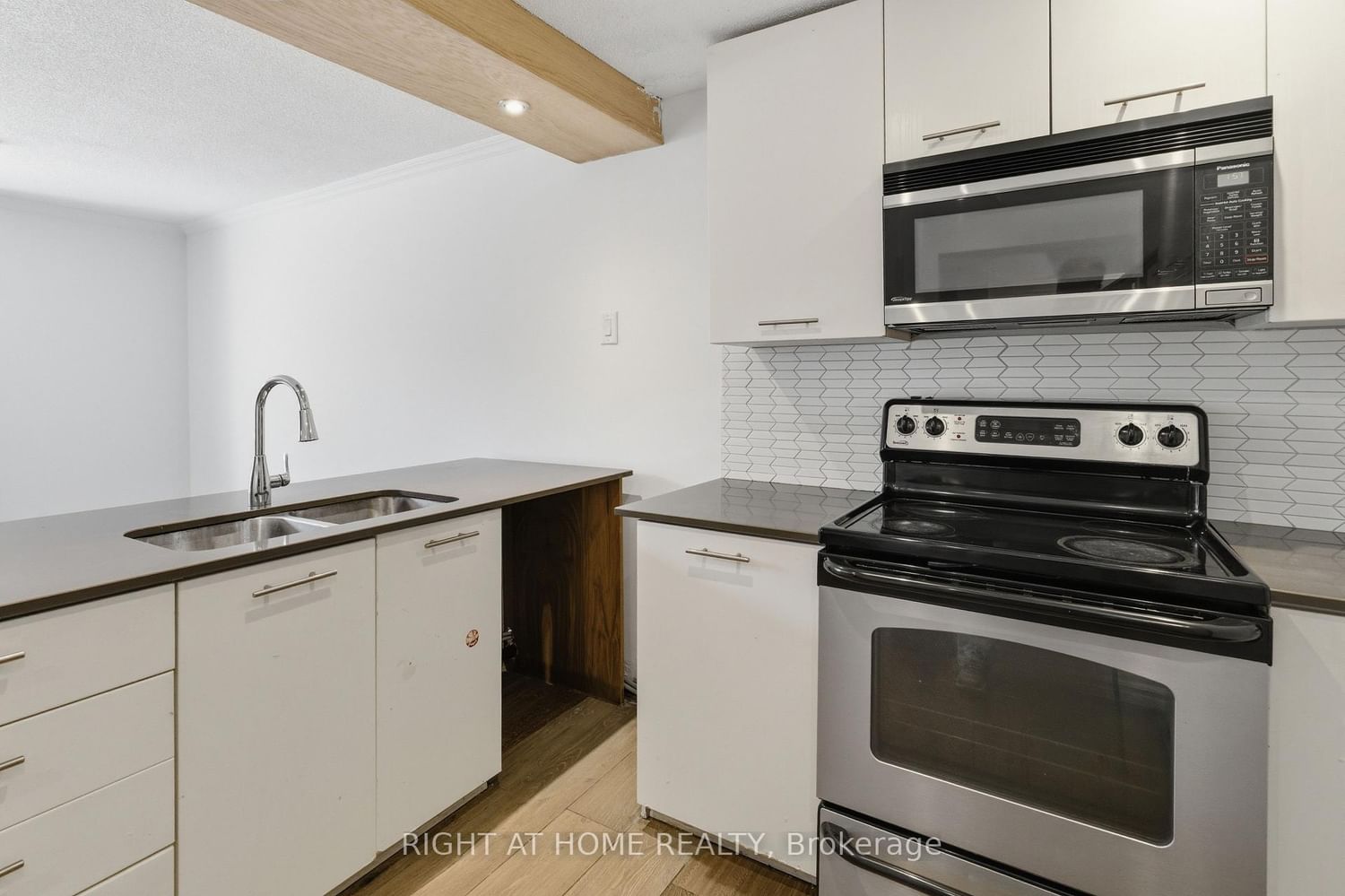 341 Rexford Drive • Hamilton, ON photo 30