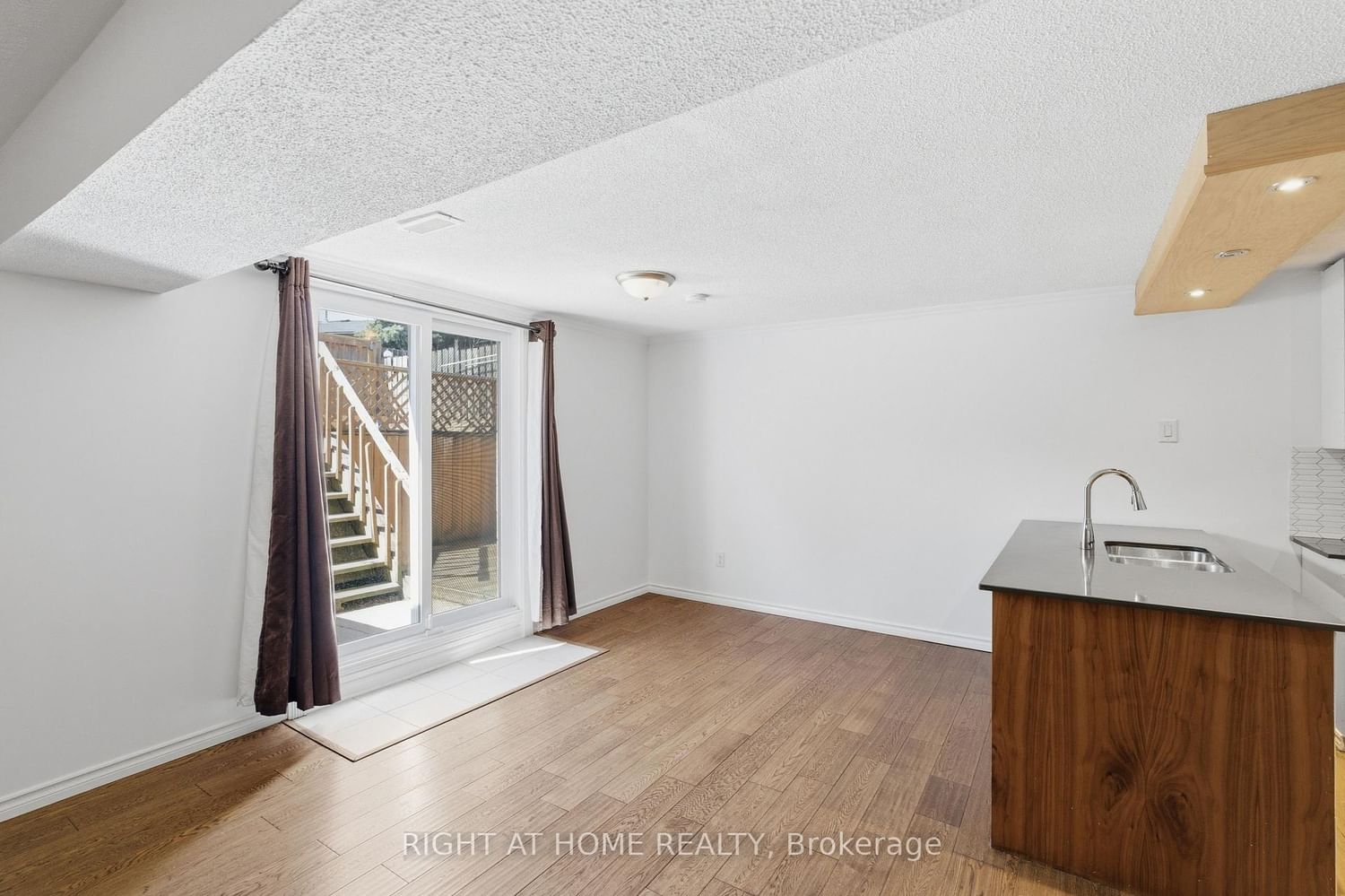 341 Rexford Drive • Hamilton, ON photo 31