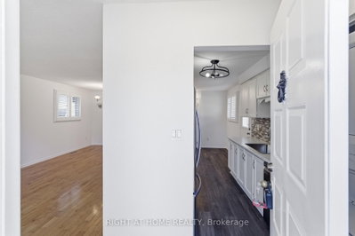 341 Rexford Drive • Hamilton, ON photo 4