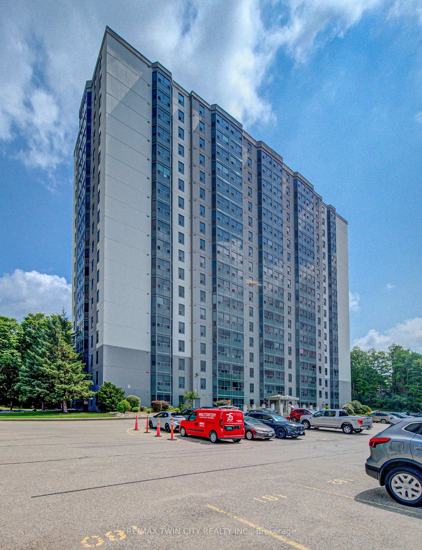 55 Green Valley Drive • #608 • Kitchener, ON photo 5