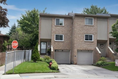 Townhouse for sale at 1-63 Fonthill Road, Hamilton, Ontario, L9C 6T1 - Fessenden - MLS: X13687126