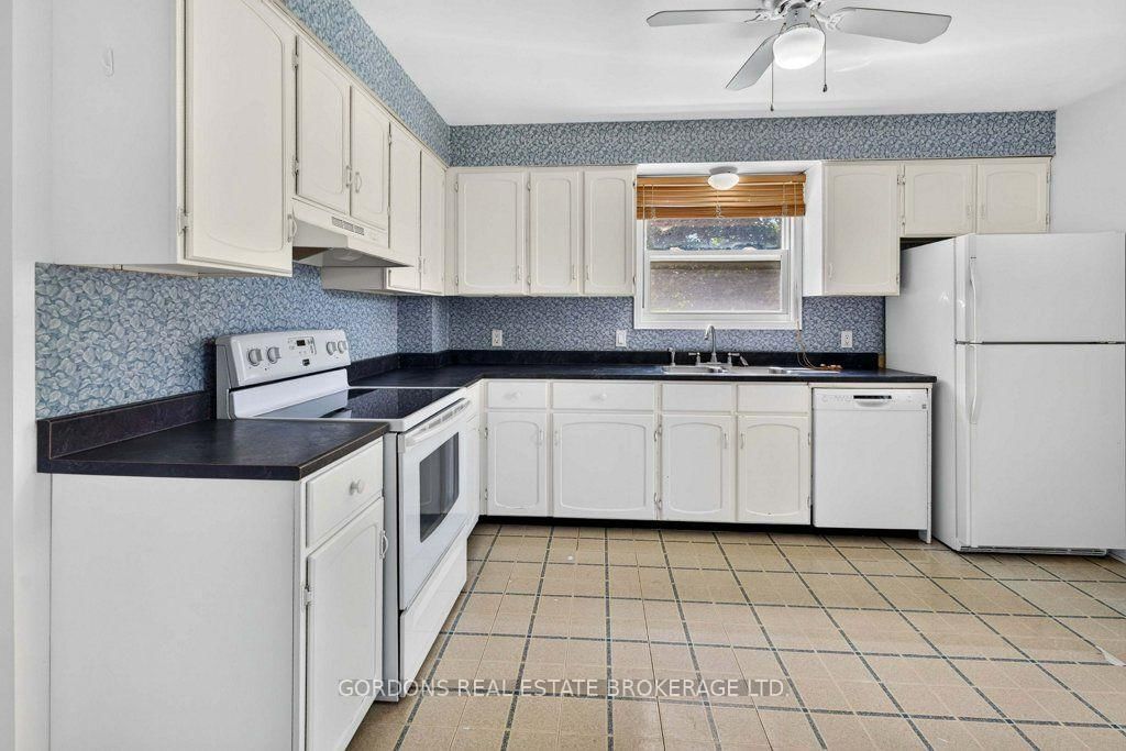 470 Kingsdale Avenue • Kingston, ON photo 18