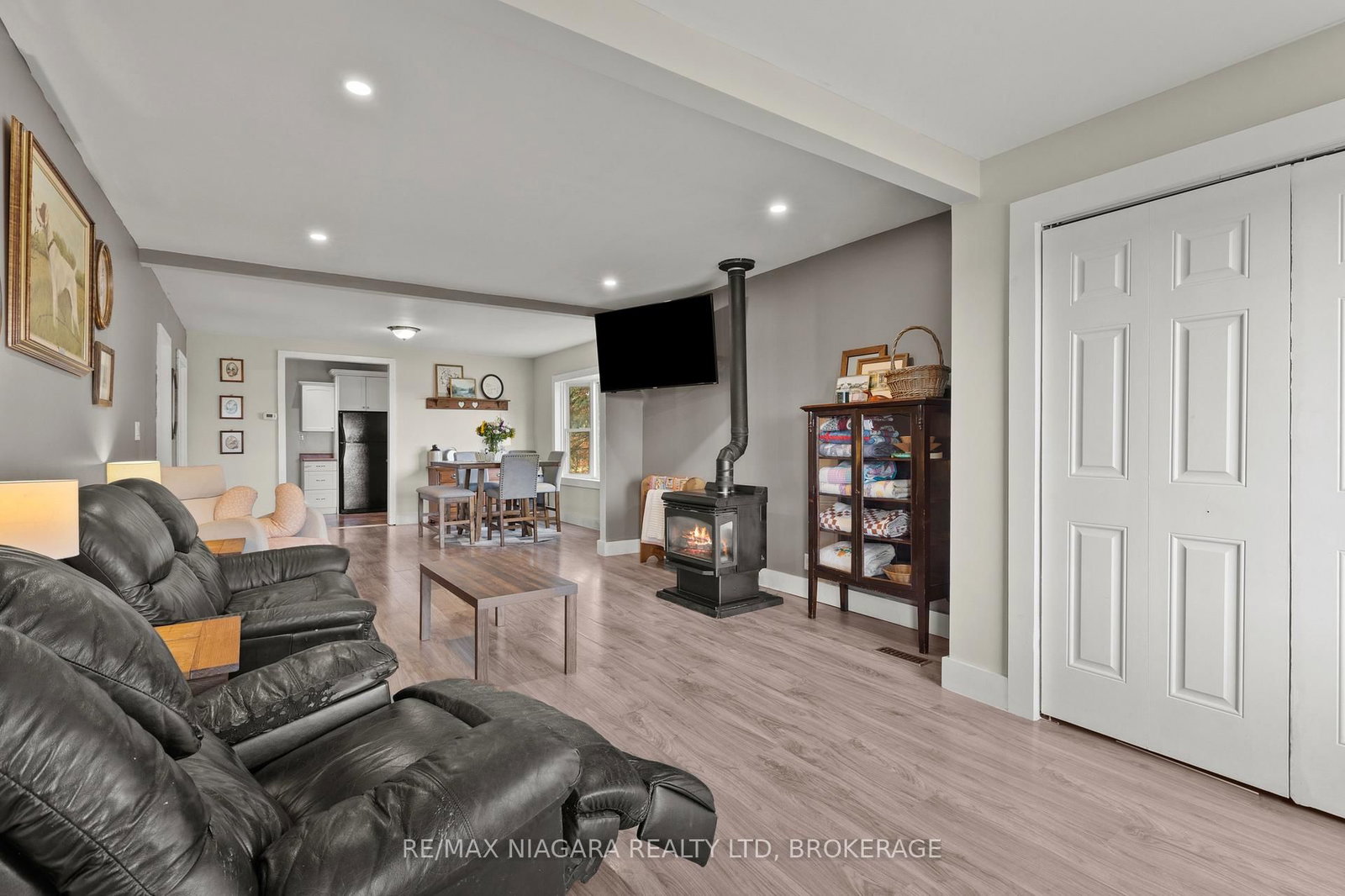 702 Main Street W • Port Colborne, ON photo 17