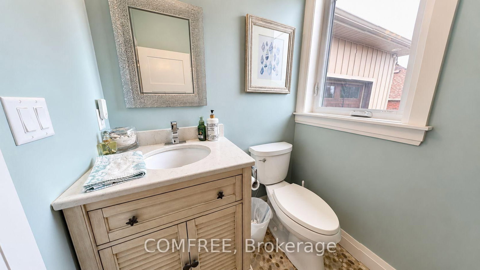 663 County 2 Road • Lakeshore, ON photo 22