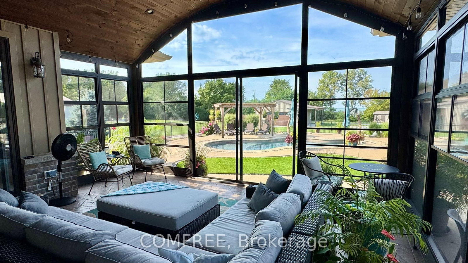 663 County 2 Road • Lakeshore, ON photo 33