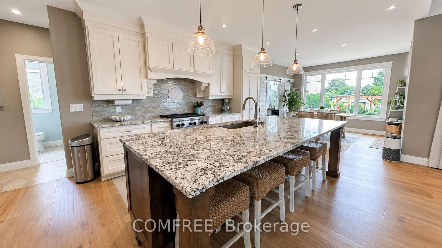 663 County 2 Road • Lakeshore, ON photo 5